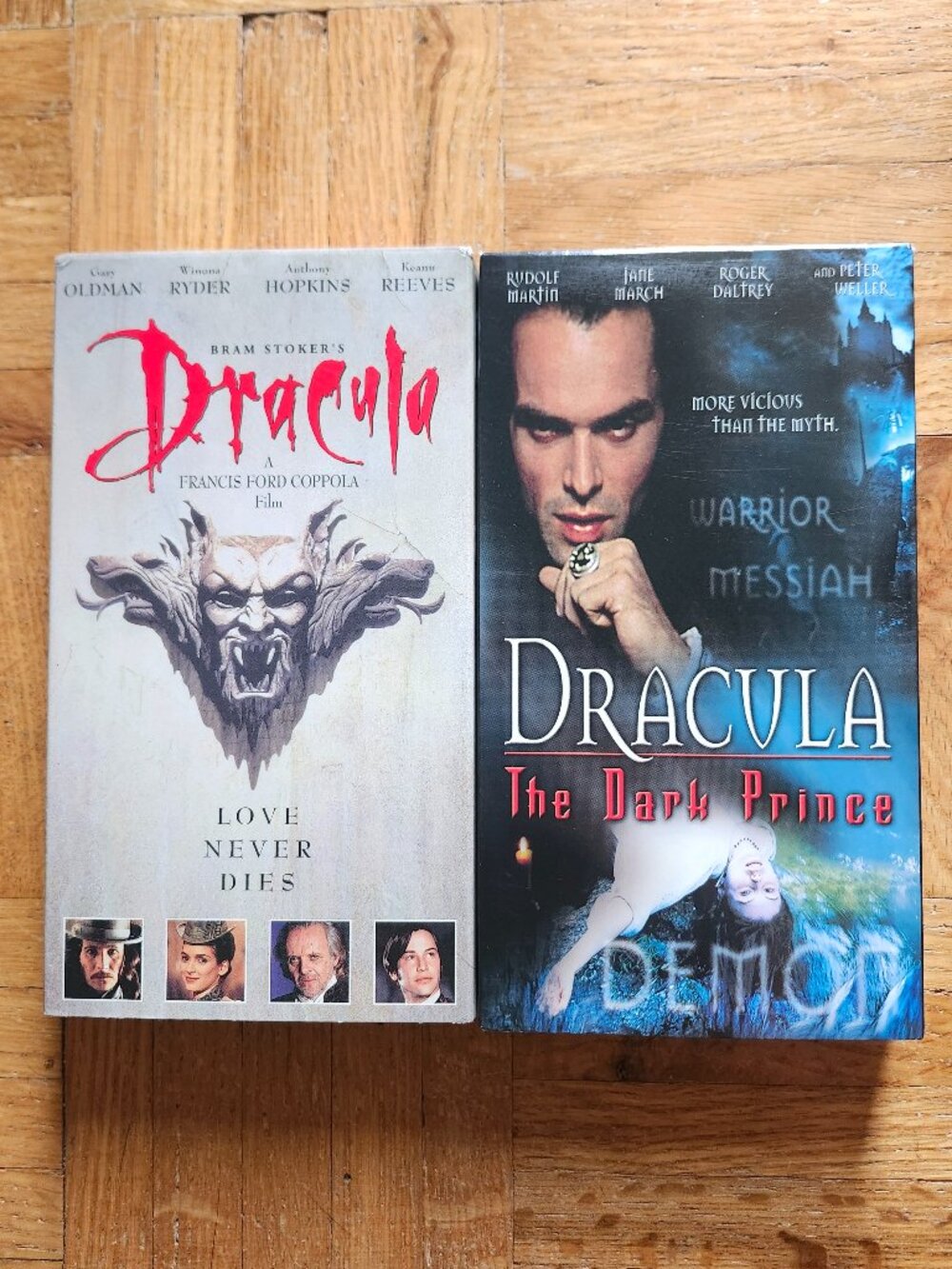 Lot of 2 VHS - Bram Stoker's Dracula & Dracula The Dark Prince
